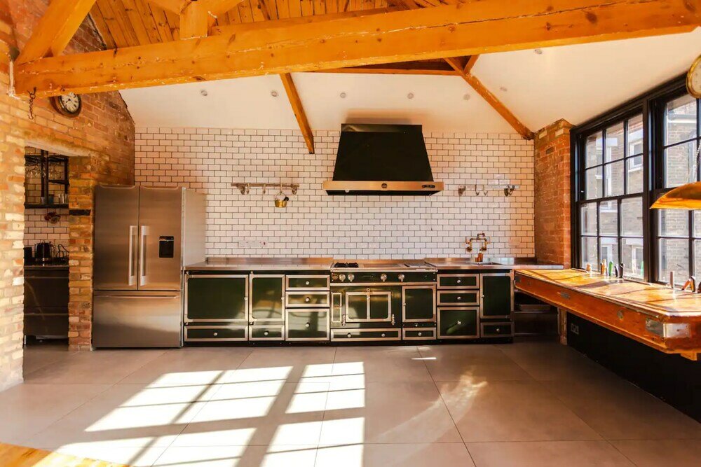 Фото Spectacularly Unique 4 Bedroom House in Bethnal Green