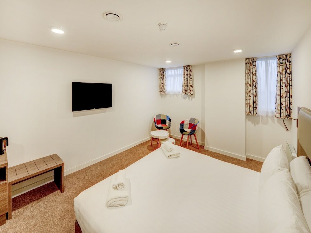 Фото Oyo Plymouth Central Hotel