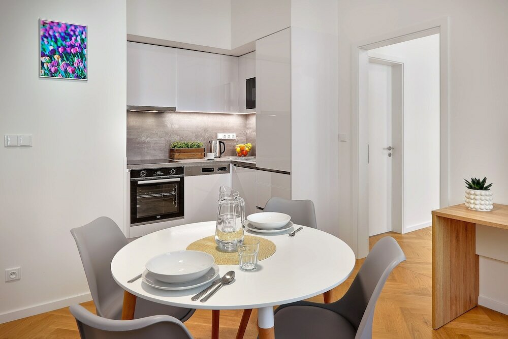 Фото DownTown Suites Rubesova