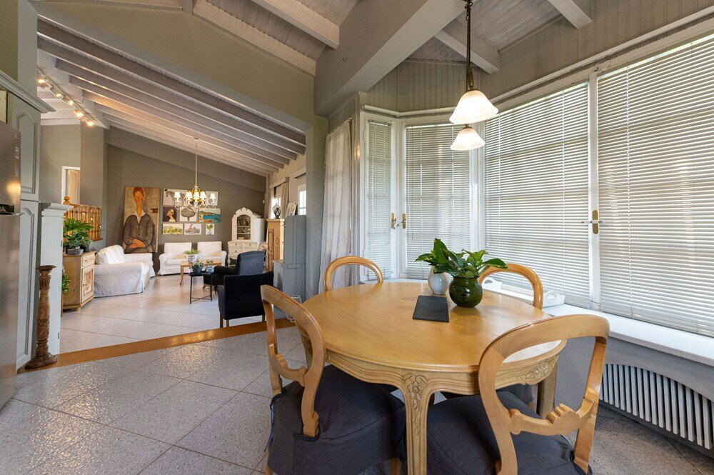 Фото Serene Seaside Bliss - Lush & Secluded Garden Oasis