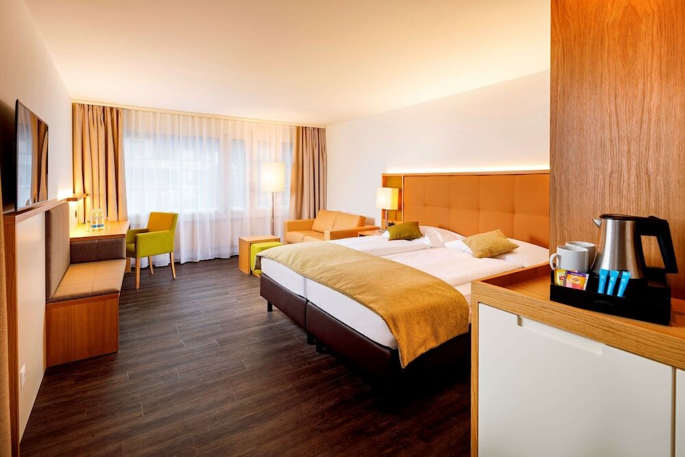 Фото Ramada by Wyndham Baden Hotel du Parc