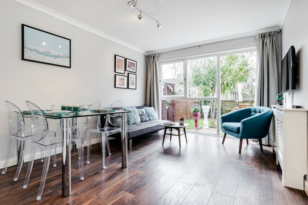 Фото Lovely 2 Bedroom Apartment With Garden, South Bank Westminster