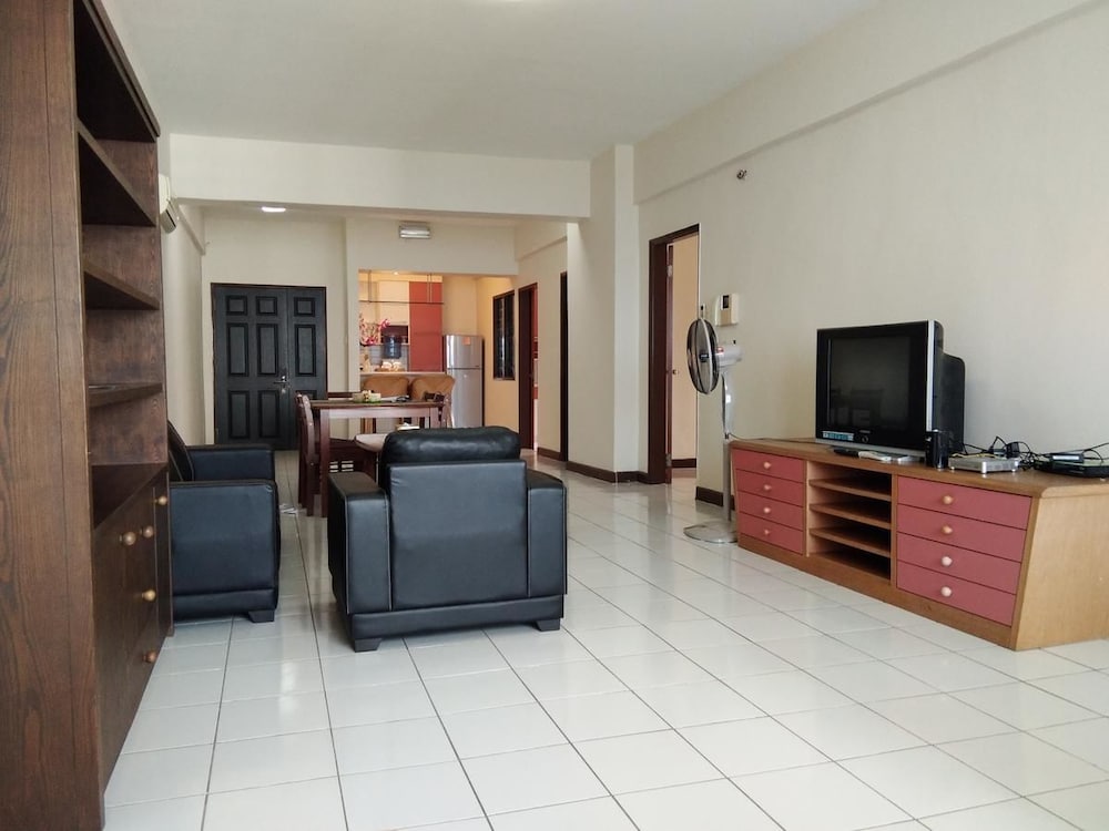 Фото Likas Deluxe 3 Bedroom Apartment