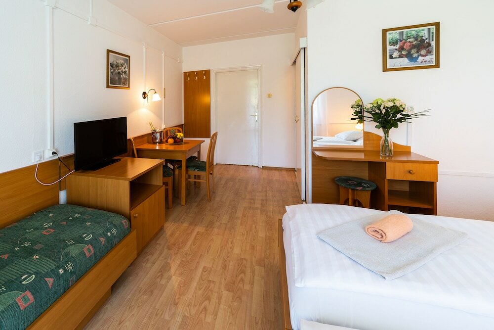 Фото Hotel Napfény