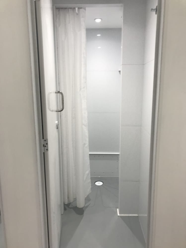 Фото Bowden Court - Hostel