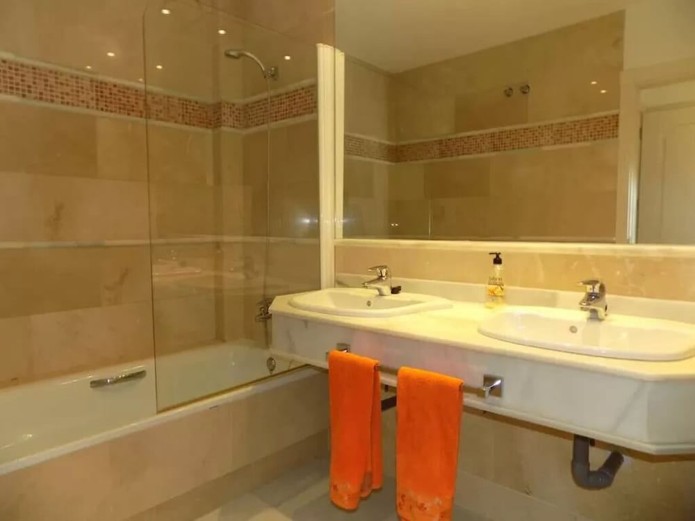 Фото Luxury Fuente Aloha Apt Nr Puerto Banus