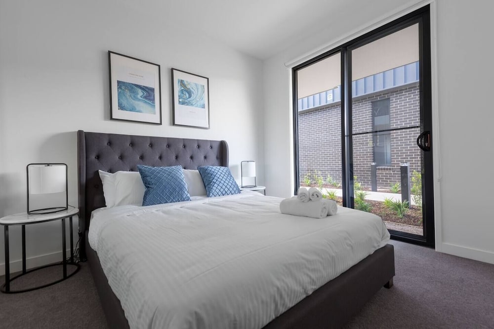 Фото Trendy Livingstyle 2br@moonee Ponds Wifi+parking