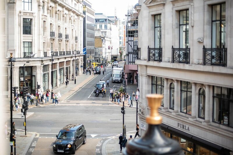 Гостиница Mayfair by Capital в Лондоне