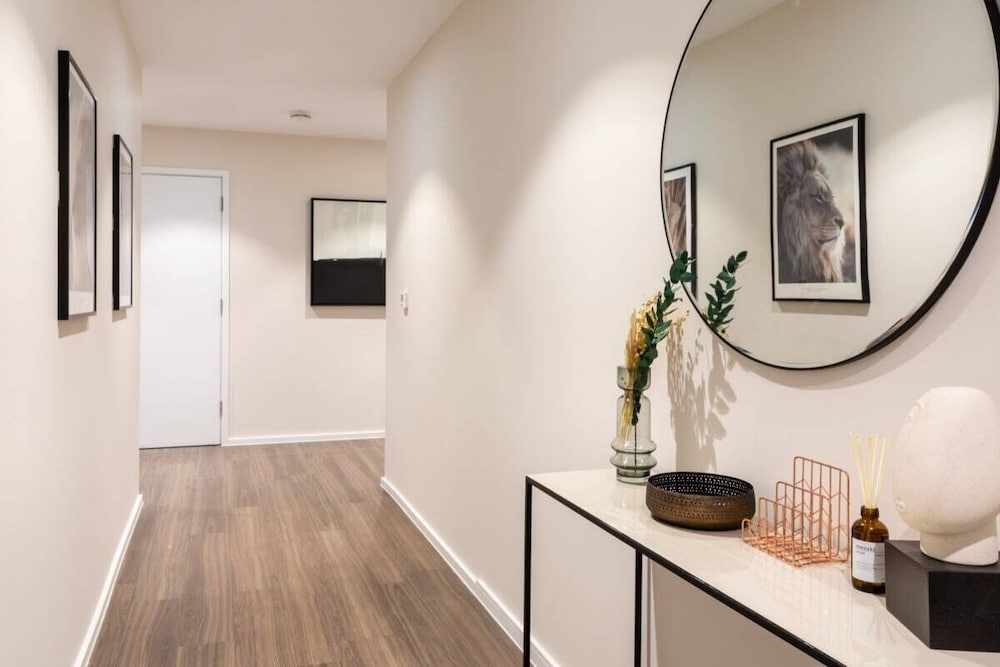 Фото The Wandsworth Gem - Astonishing 3bdr Flat