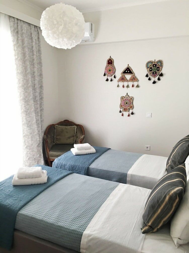 Фото A Stroll to the Acropolis Athenian Homes