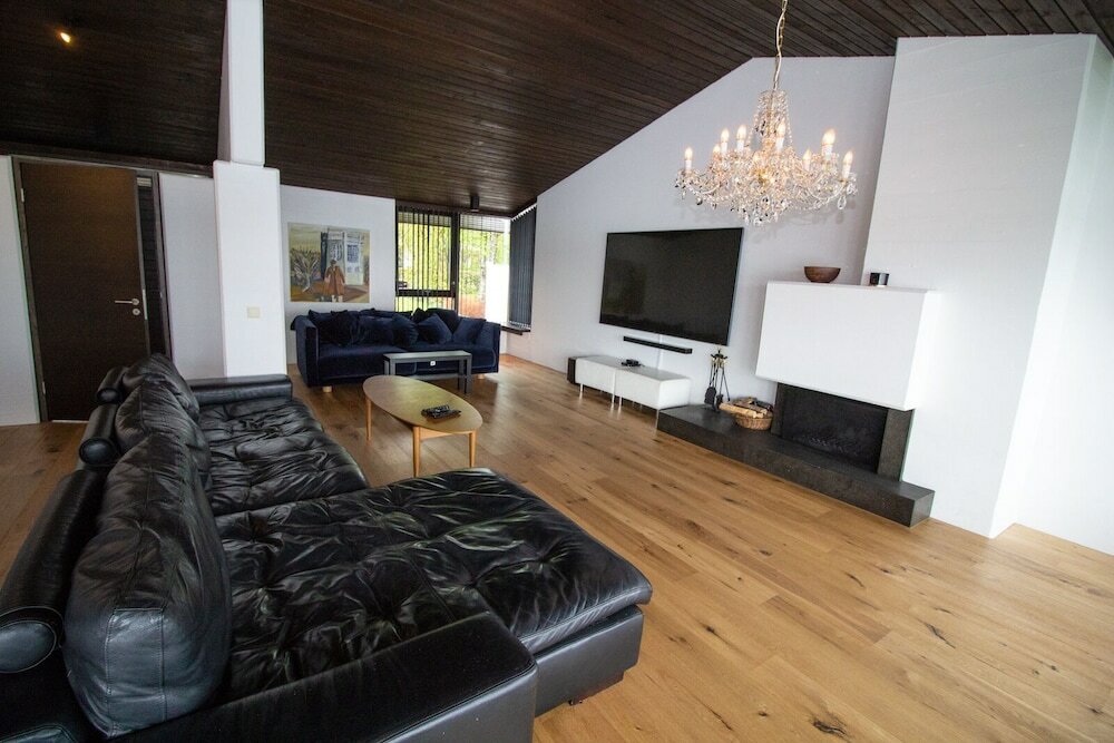 Фото Seaside Villa - 6 bedrooms