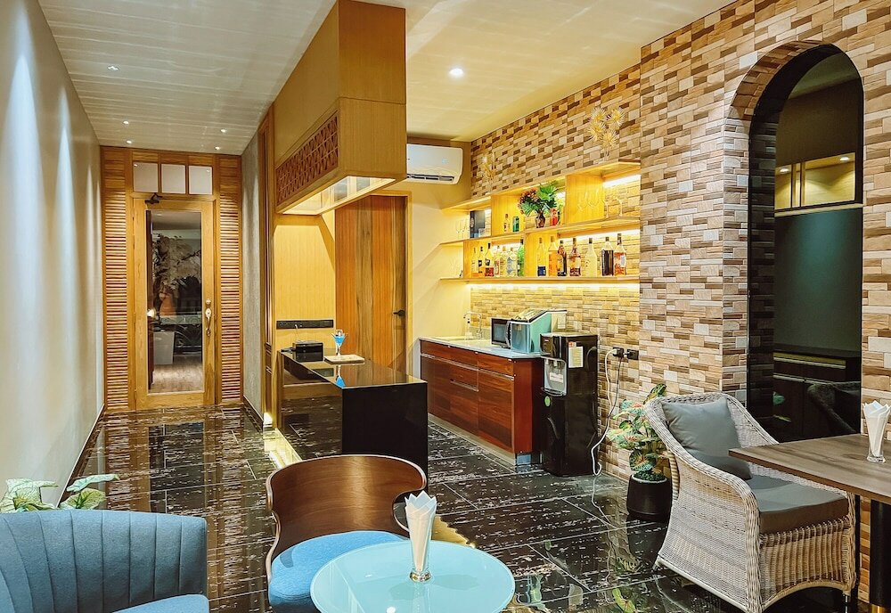 Фото Grand Lord Hotel& Residence