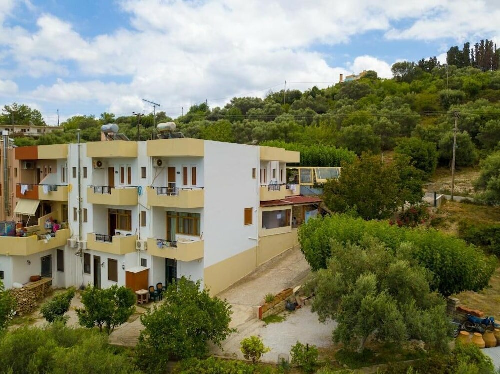 Фото Argiroupolis Maria Rooms