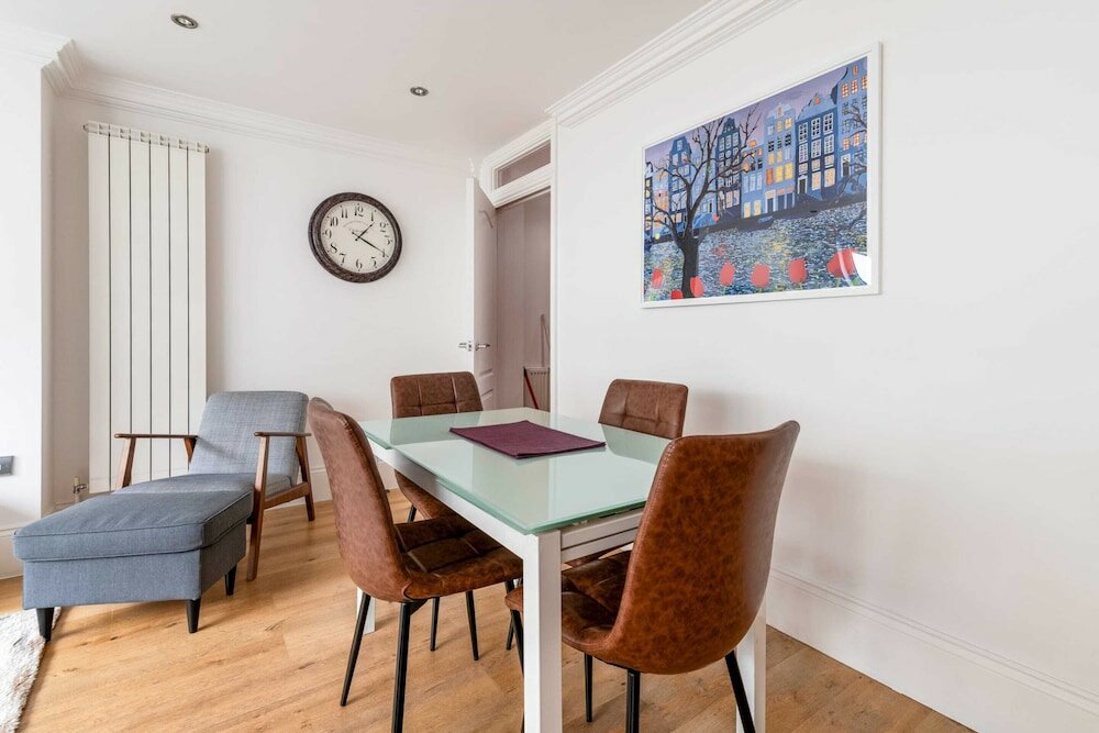 Фото Gorgeous Kentish Town Flat