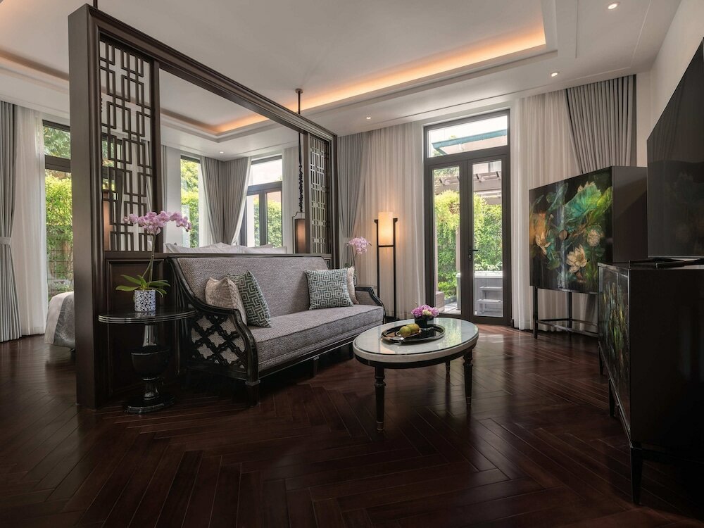 Фото Elegant Mansion 88