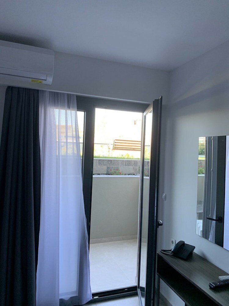 Фото Asteras Studios