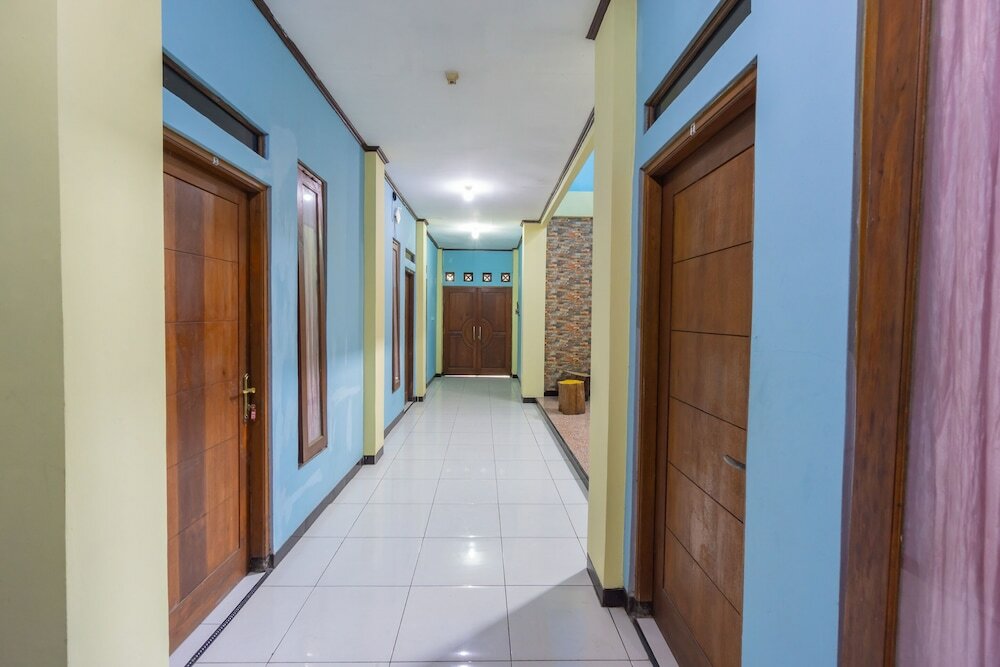 Фото Oyo 1801 Wisma Griya Indah Lestari