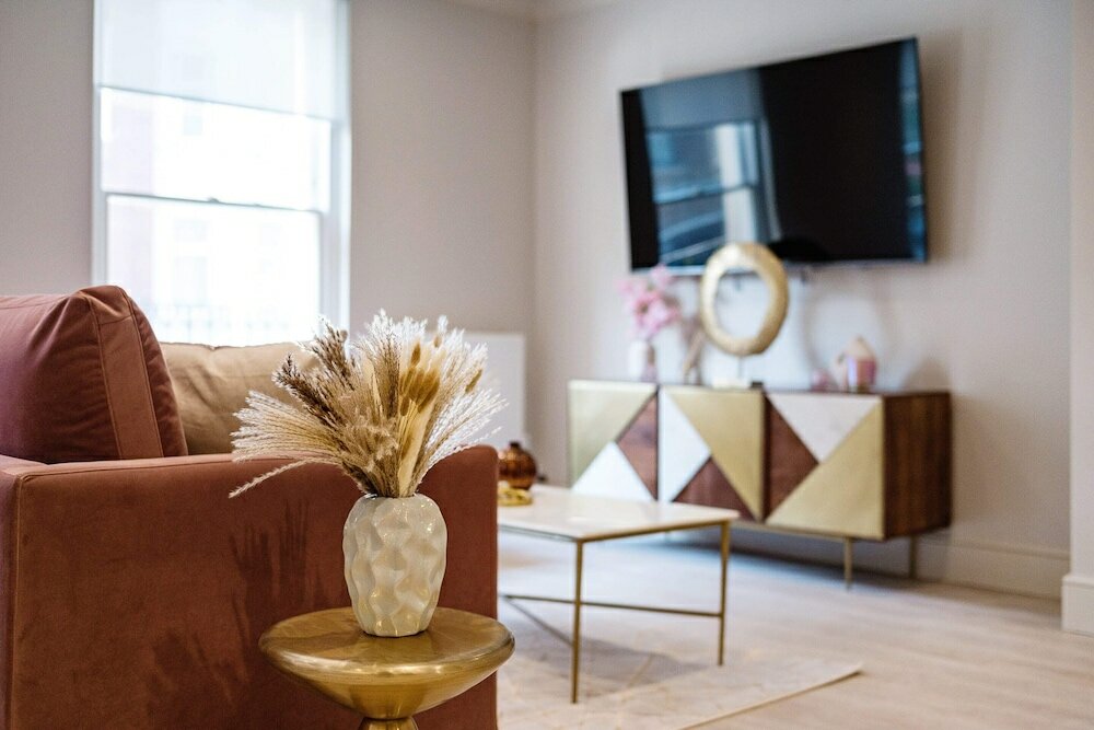Фото Marble Arch Suite 3-hosted by Sweetstay