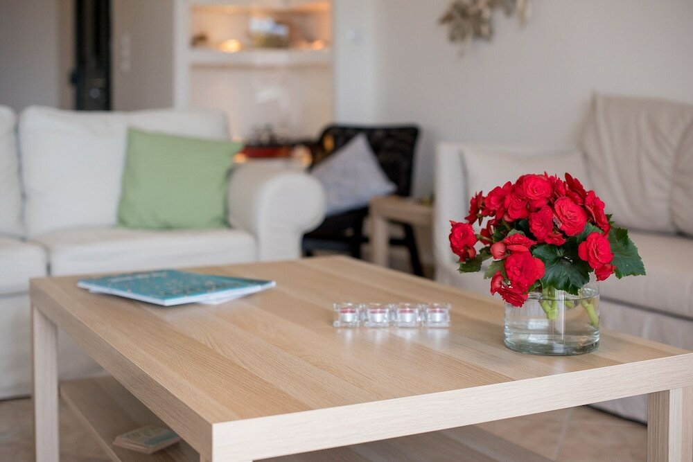 Фото Oikia Eleanthi - Beachfront Garden Home