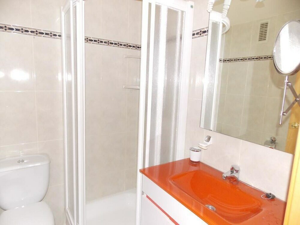 Фото Apartamentos La Llamada