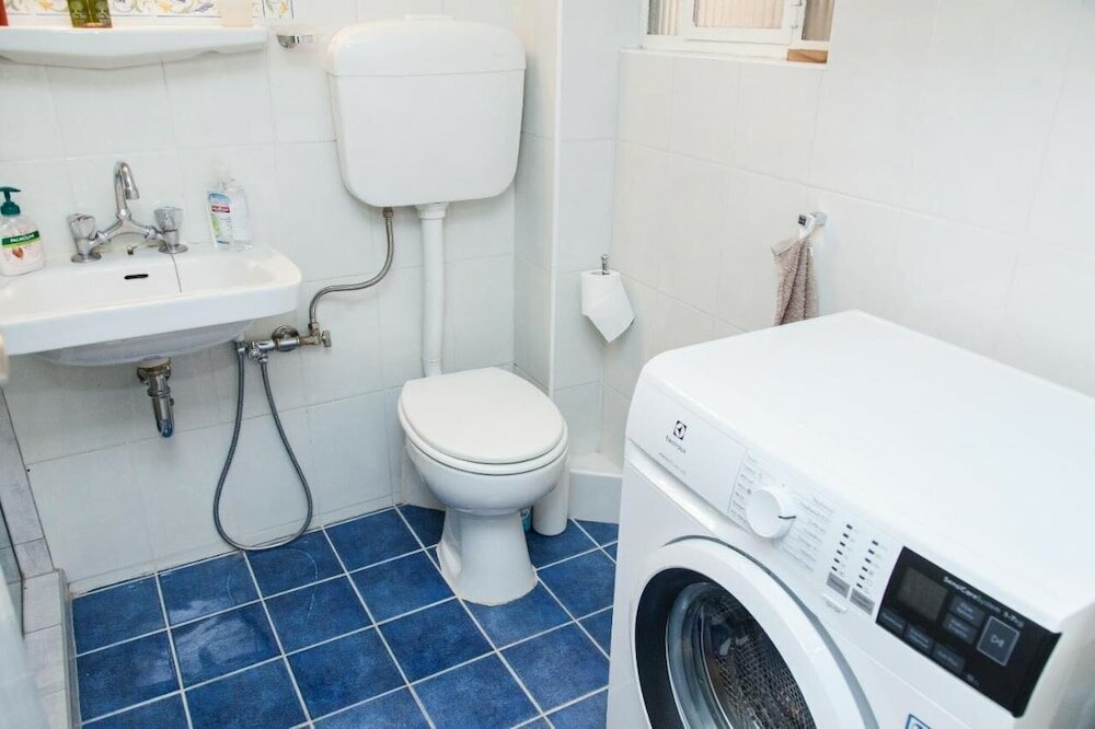 Фото Cozy apt with Lycabettus View