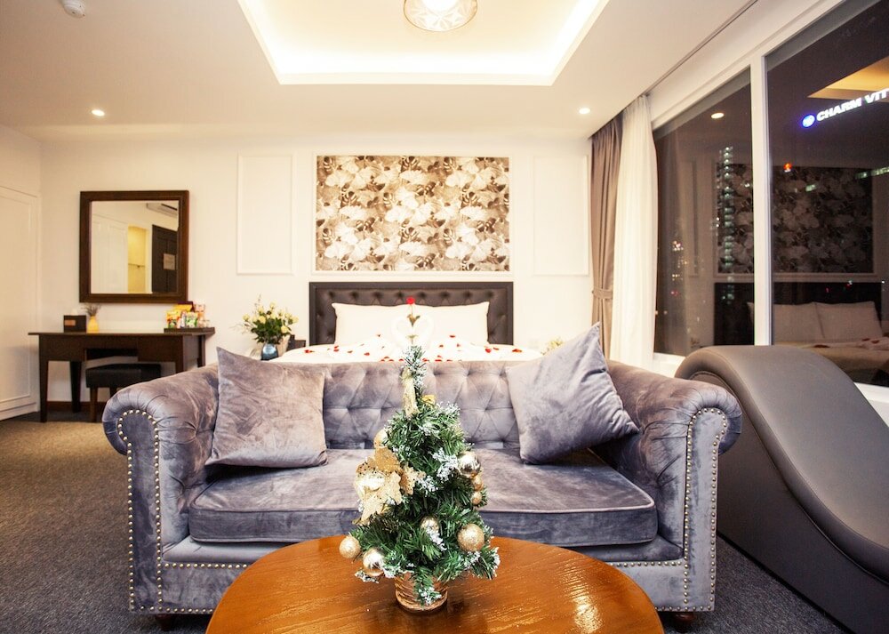 Фото Adeline Hotel