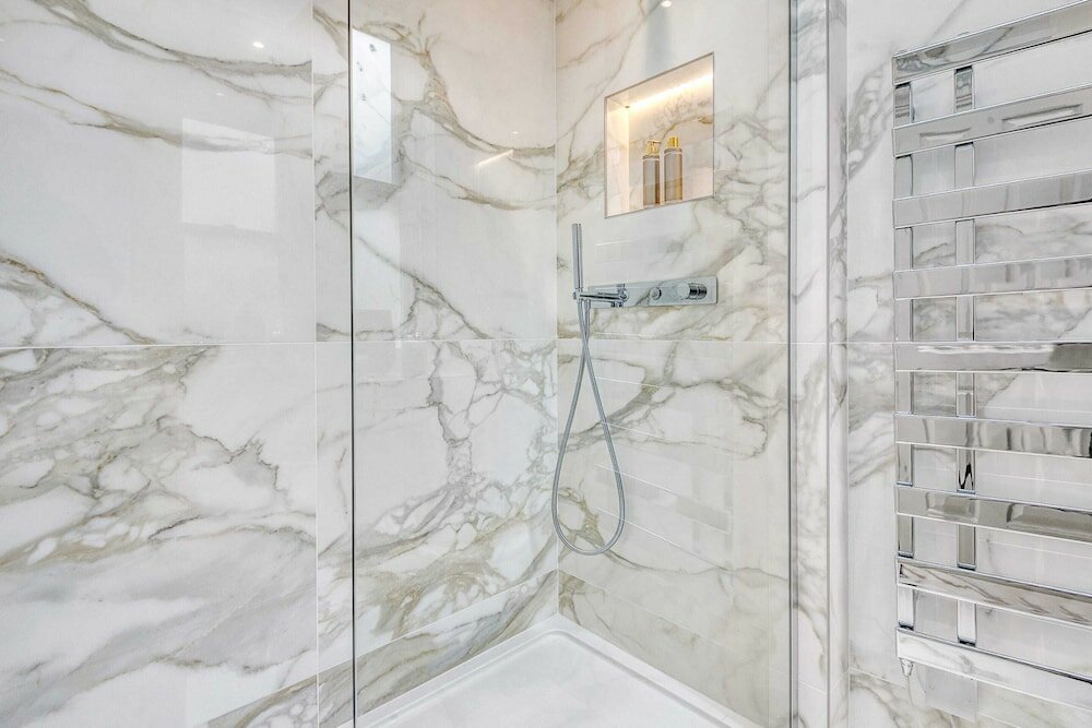 Фото Marble Arch Suite 3-hosted by Sweetstay