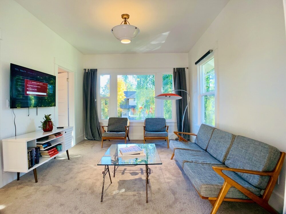 Фото Central Queen Anne Lookout