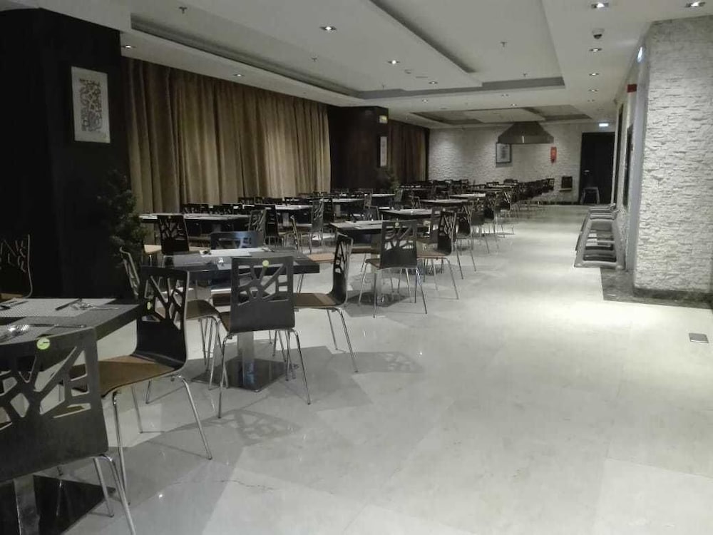 Фото Arak Ajyad Hotel