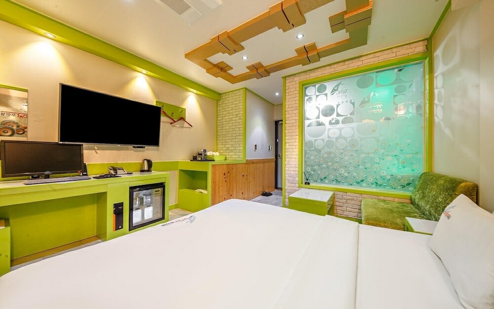 Фото Buan Gyeokpo Some Hotel