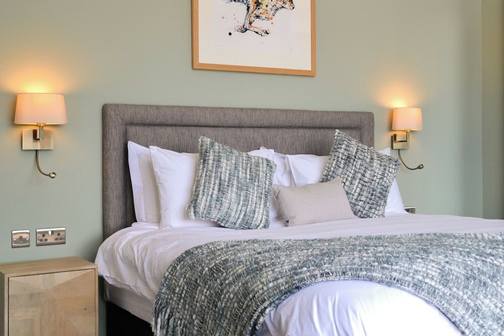 Фото Killeen Castle Golf Resort & Lodges