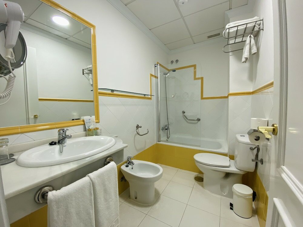 Фото Hotel Las Cortes De Cádiz