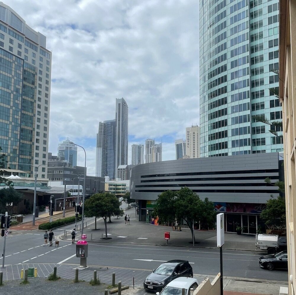 Фото отеля 2