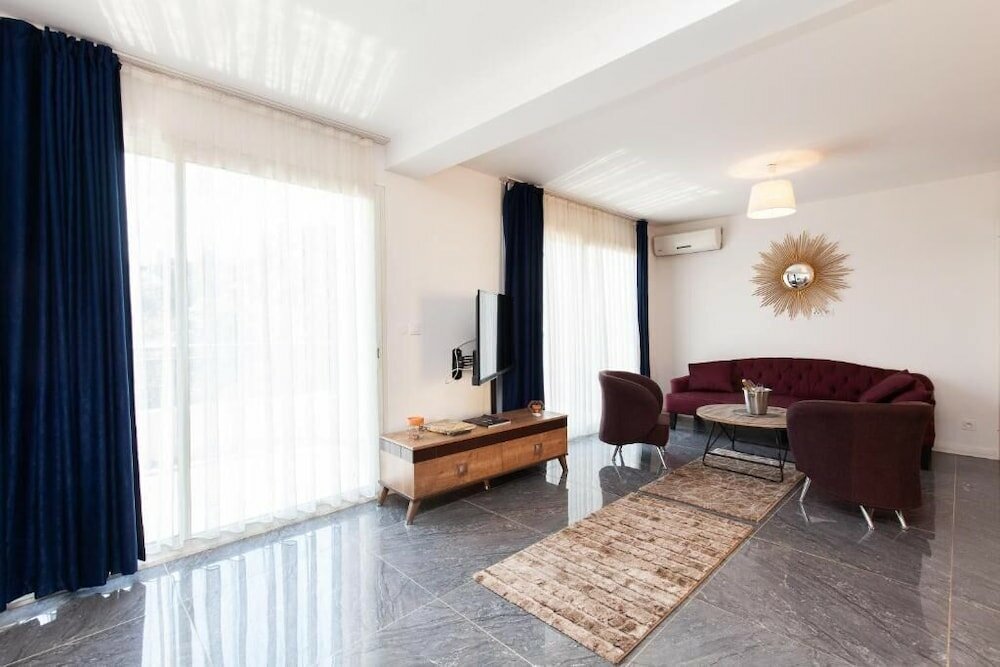 Фото Résidence D'Azur Riou