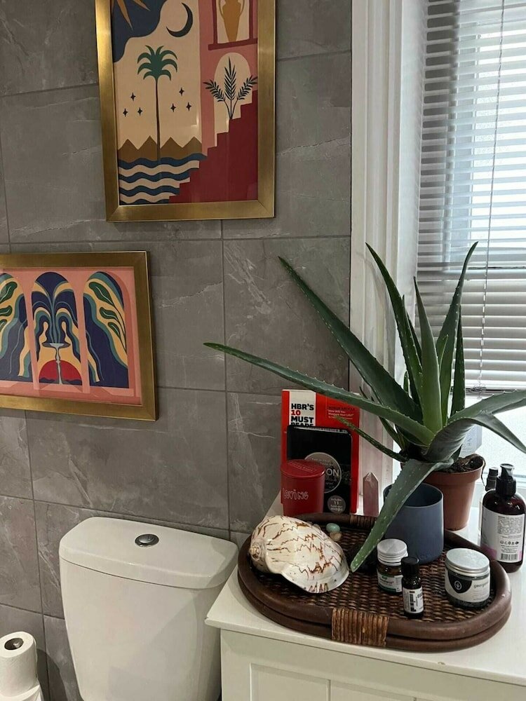 Фото Colourful and Stylish 1 Bedroom Flat in Kensington