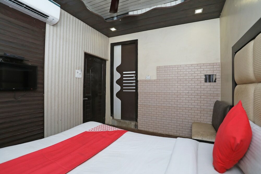 Фото Oyo 6801 Hotel Shri Sai International