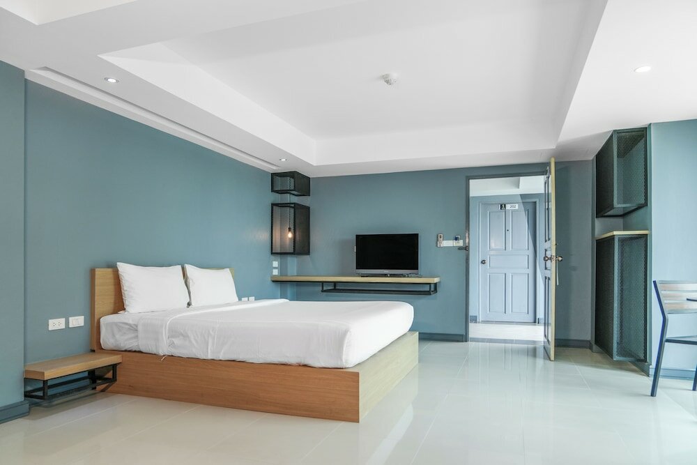 Фото Nora Lakeview Hotel