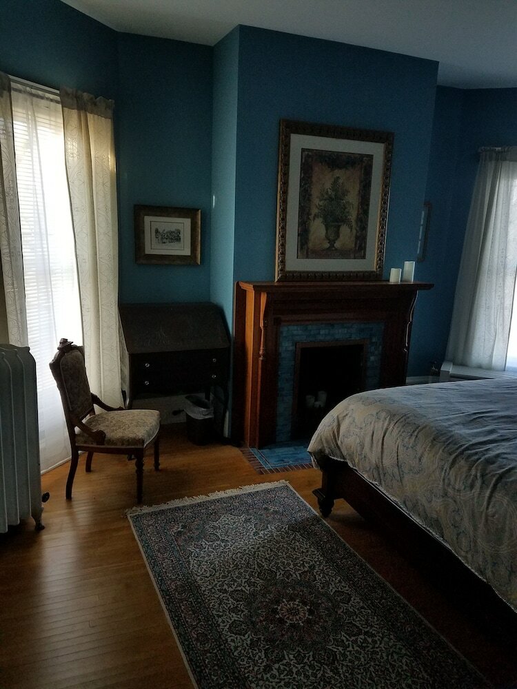 Фото Oaklawn Inn LLC