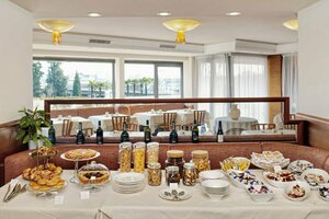 Гостиница Porta Altinia Suites