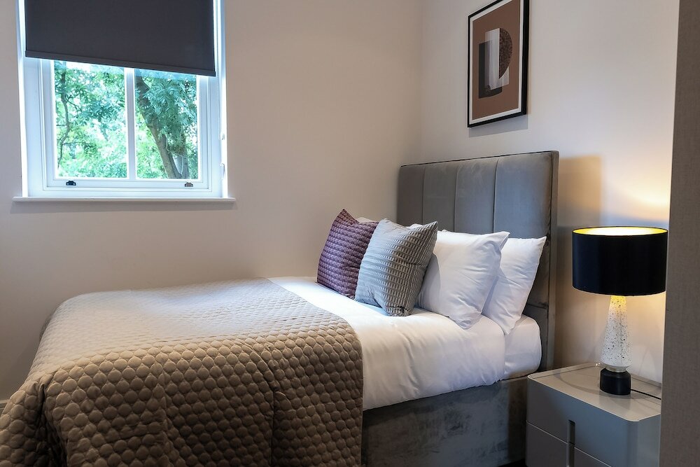 Фото Hungerford Rd Apts near stations by Sojo