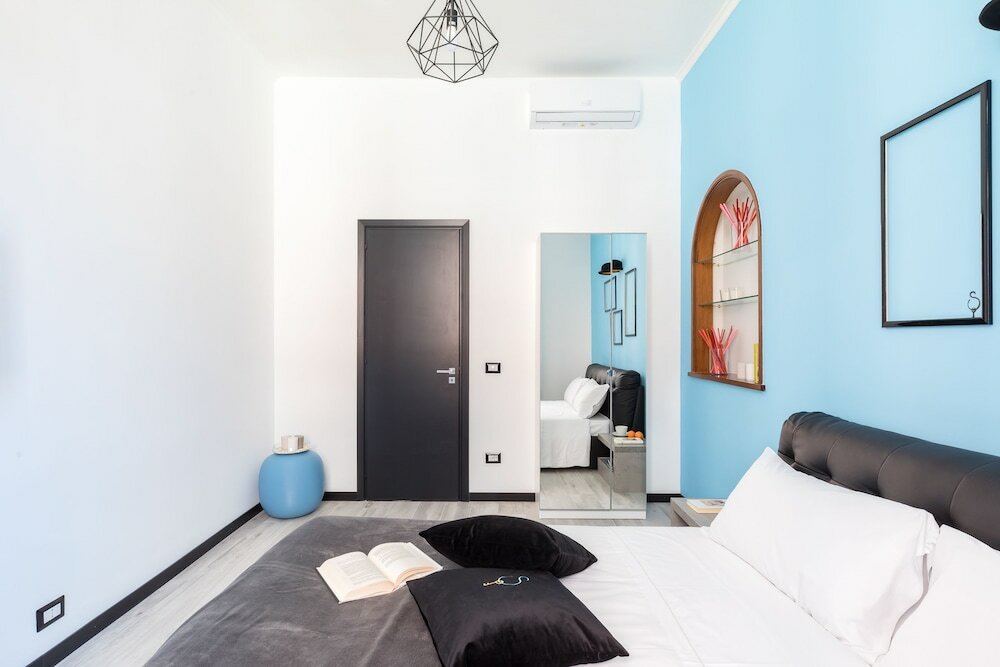 Фото A World Aparts - 32 Modena