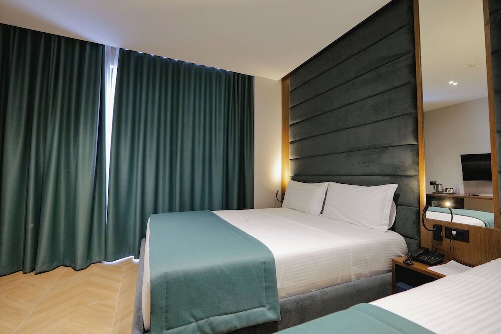 Фото Duka's Hotel