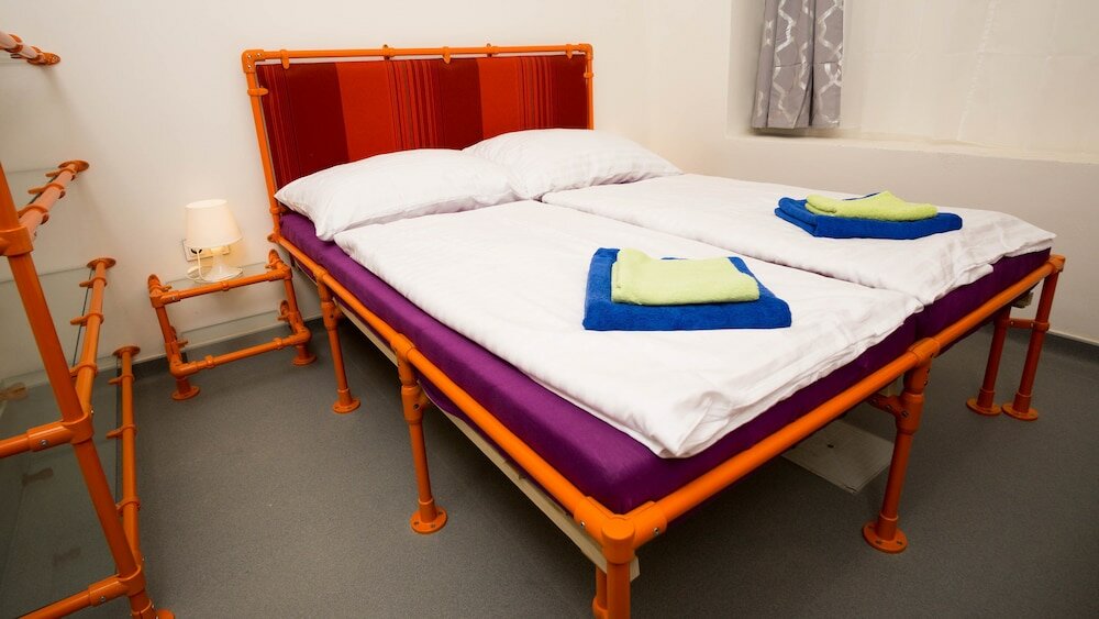 Фото Metro Apartment