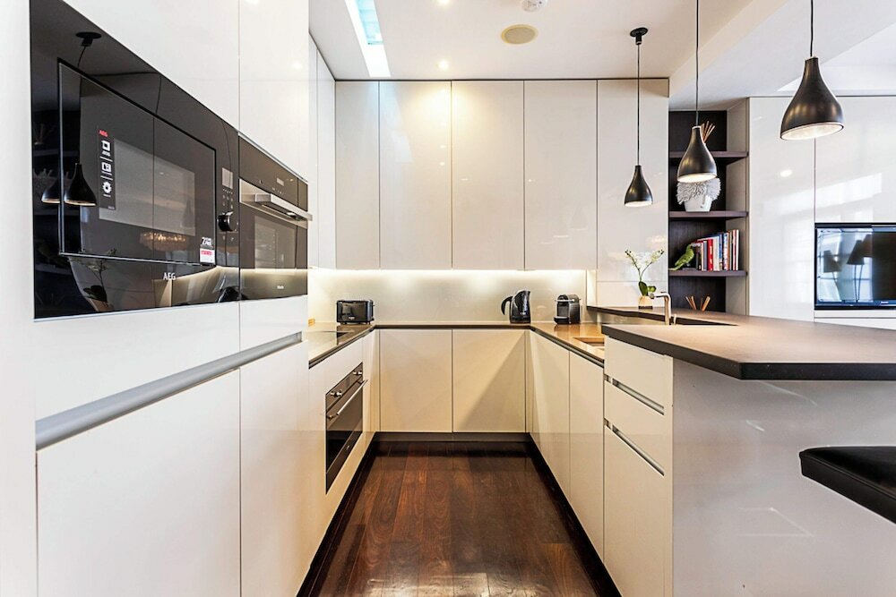 Фото Lavish Mews House - Notting Hill