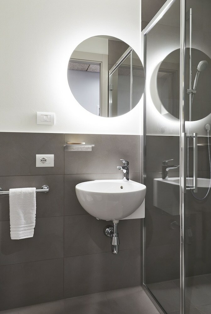 Фото Giovenale Milan Navigli