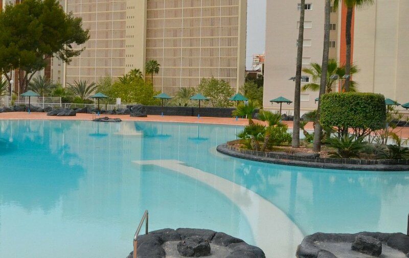 Гостиница Edificio Montecarlo Vacanza by Sonneil Rentals в Бенидорме