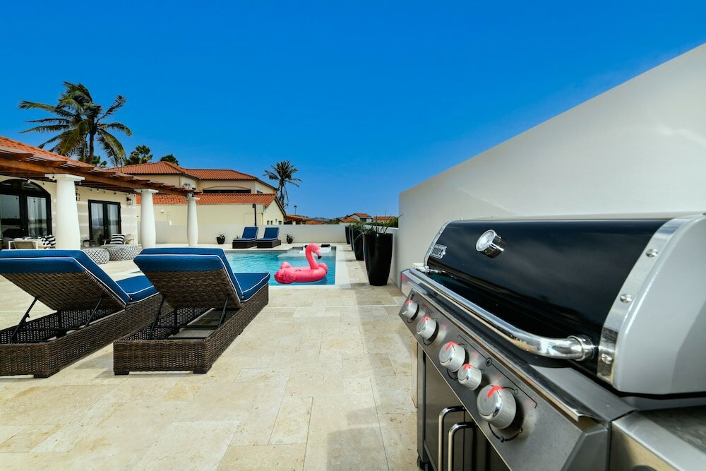 Фото Newly Remodeled 5-bedroom 5-bath in Tierra del Sol!