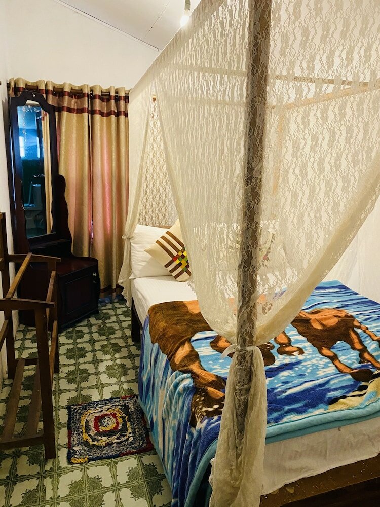 Фото Zion White House