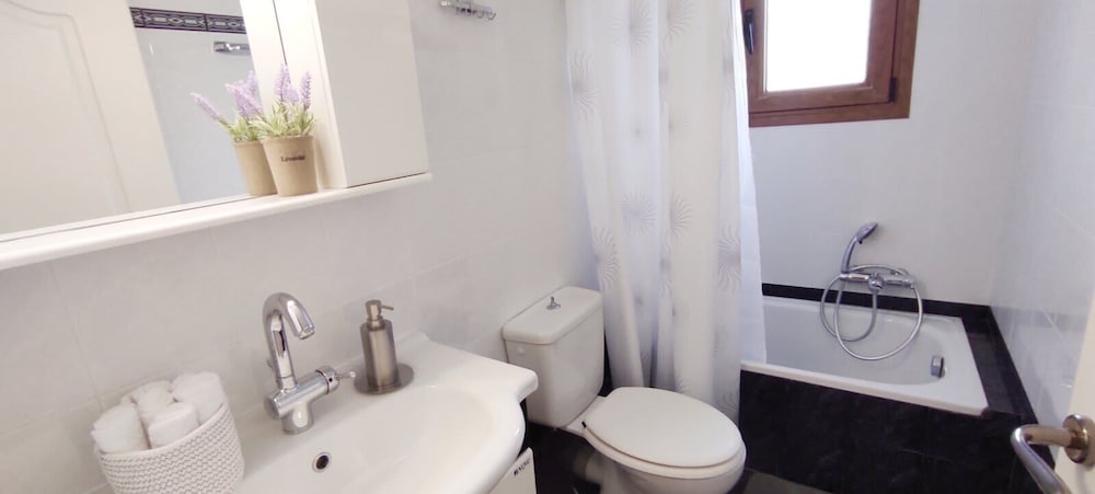 Фото Gorgeous 3 bedrooms Apartment in Pilio