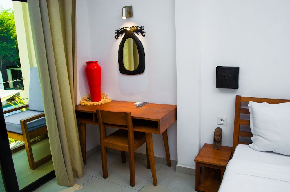 Фото Ikopa Hôtel